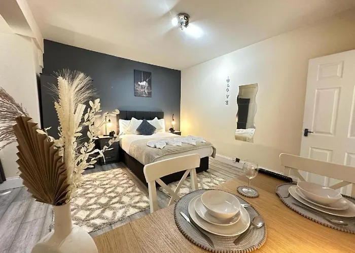 Park Lane Beautiful Family Apartment